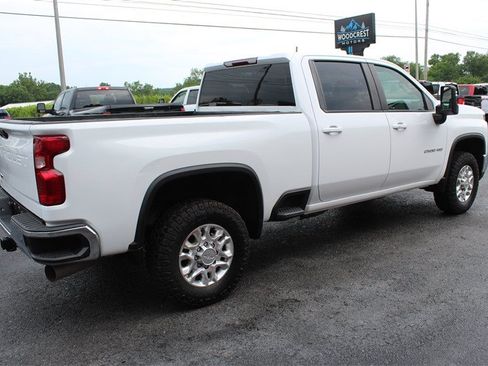 Used 2024 Chevrolet Silverado 2500 LT AWD/4WD image 7