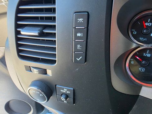 Used 2011 Chevrolet Silverado 1500 LT w/ Texas Edition RWD image 42