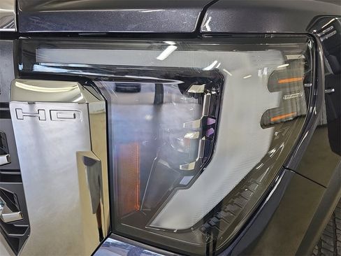 Certified 2025 GMC Sierra 2500 SLT w/ SLT Premium Package image 37