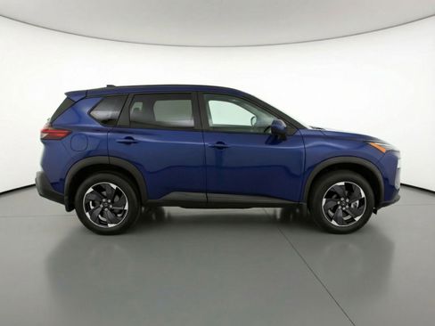 Used 2025 Nissan Rogue SV FWD image 11