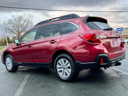 Used 2018 Subaru Outback 2.5i Premium image 6