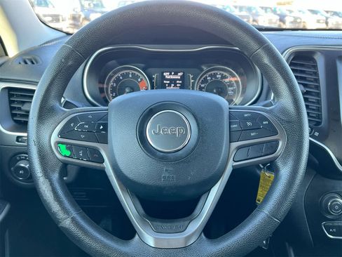 Used 2019 Jeep Cherokee Latitude w/ Popular Appearance Group image 22