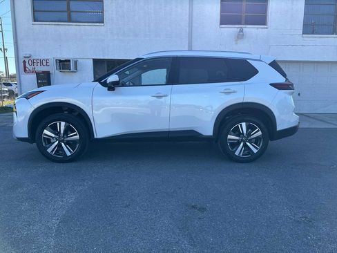 Used 2026 Nissan Rogue SL image 3