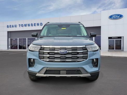 New 2026 Ford Explorer Active image 2