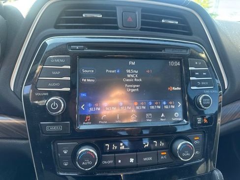 Used 2017 Nissan Maxima Platinum FWD image 25