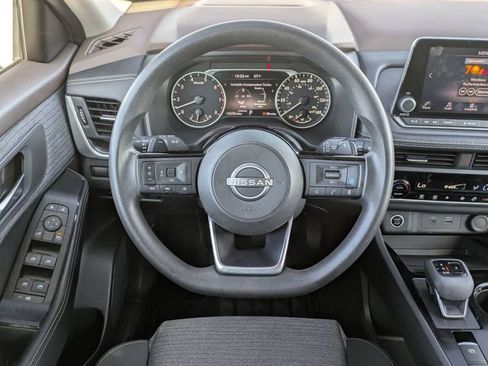 Certified 2023 Nissan Rogue SV image 18