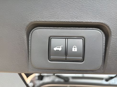 Certified 2026 Nissan Rogue SV w/ SV Premium Package FWD image 48