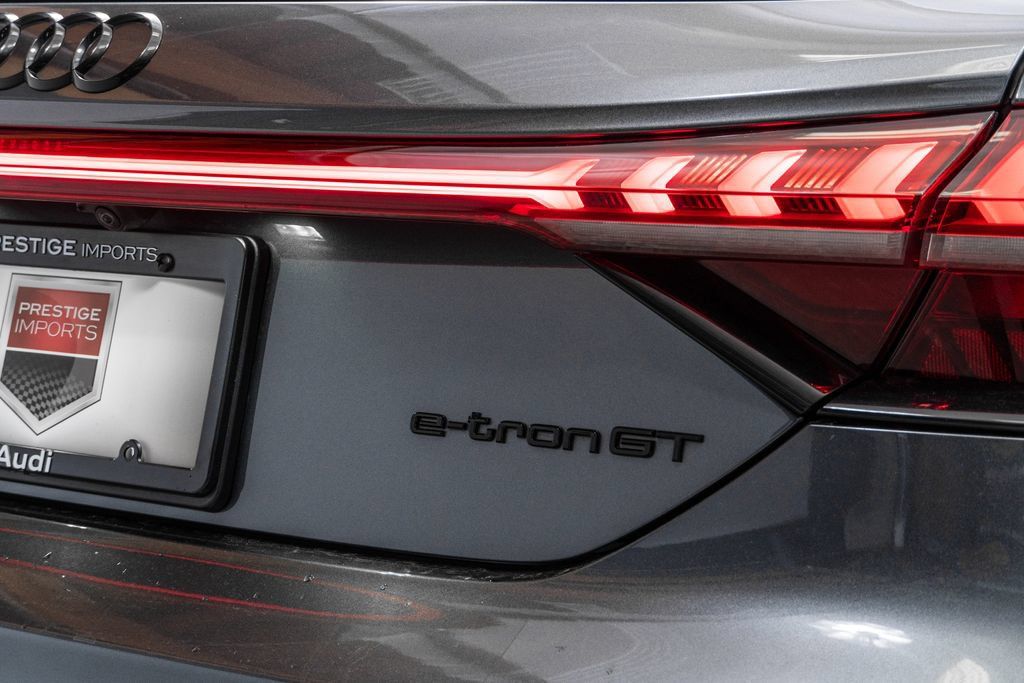 Used 2023 Audi RS e-tron GT w/ Carbon Performance Package AWD/4WD image 14