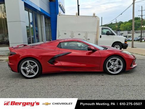 Used 2022 Chevrolet Corvette Stingray Preferred Conv w/ Z51 Performance Package RWD image 8