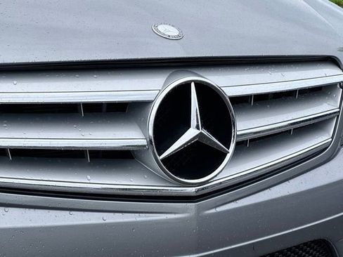 Used 2011 Mercedes-Benz C 300 4MATIC Sedan image 6