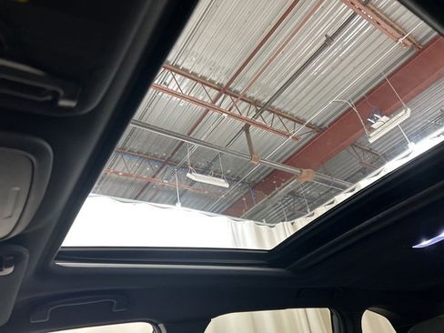 Used 2025 Subaru Forester Premium image 24