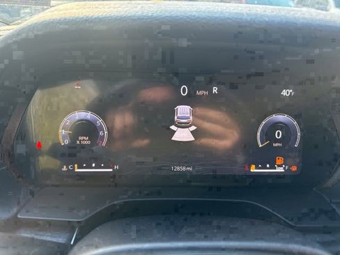 Certified 2025 Jeep Grand Cherokee L Limited w/ Black Appearance Package image 13