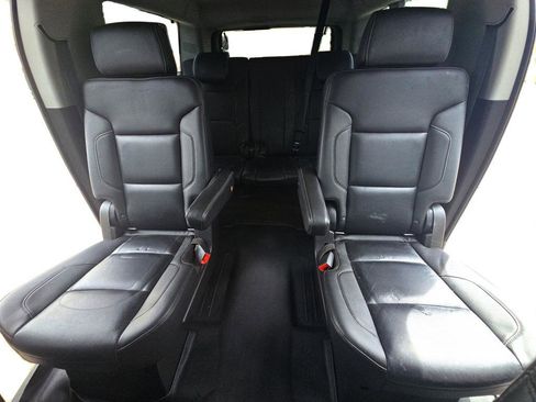 Used 2018 Chevrolet Suburban Premier image 15