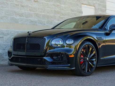 Used 2024 Bentley Flying Spur W12 AWD/4WD image 31