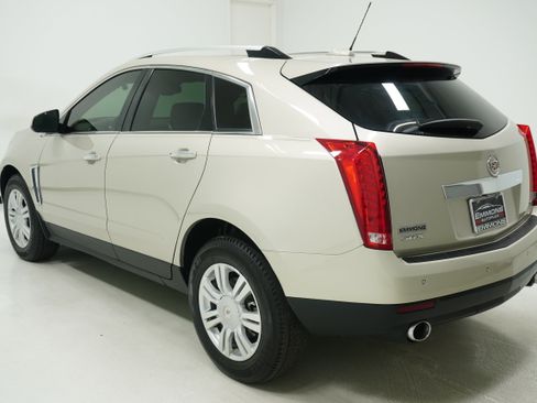 Used 2015 Cadillac SRX Luxury w/ Driver Awareness Package image 6