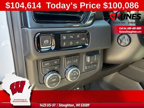 New 2026 GMC Yukon AT4 Ultimate AWD/4WD image 24