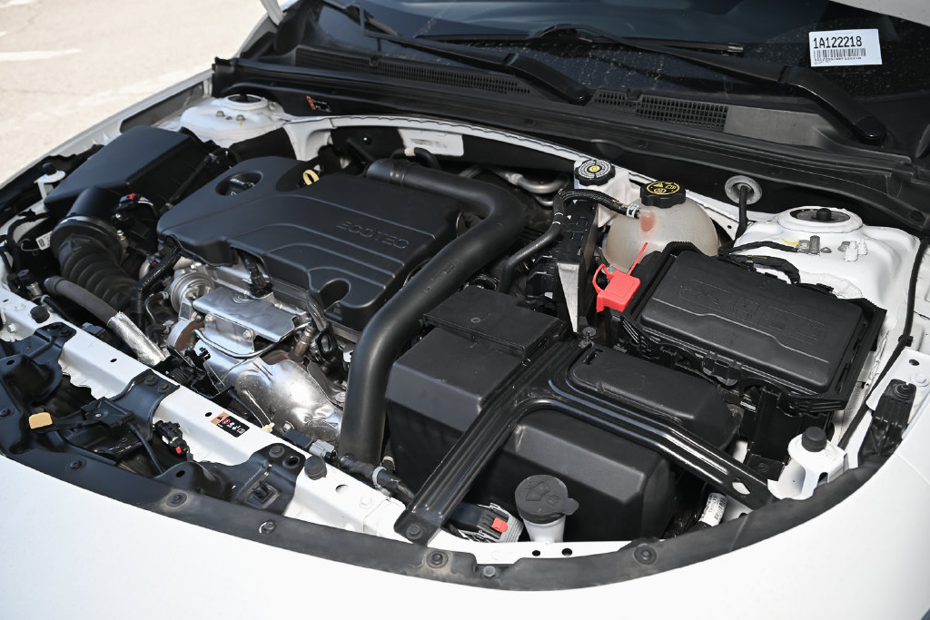 Used 2024 Chevrolet Malibu LT FWD image 15