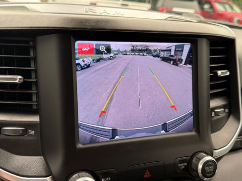 Used 2022 RAM 1500 Big Horn AWD/4WD image 36