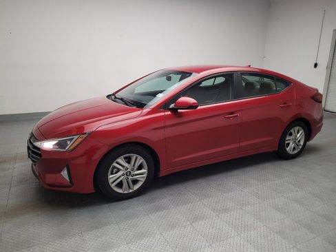 Used 2019 Hyundai Elantra SEL FWD image 2