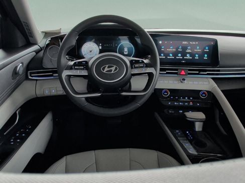 New 2026 Hyundai Elantra Limited image 36