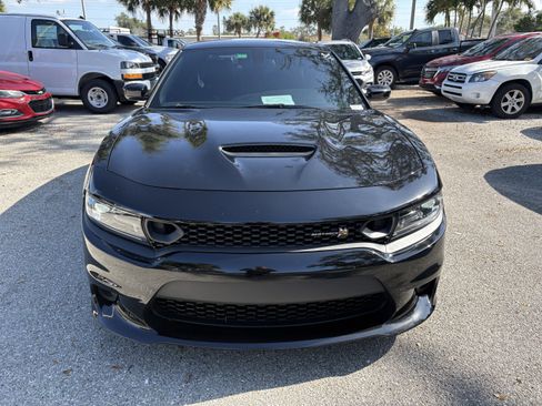 Used 2023 Dodge Charger Scat Pack w/ Dynamics Package image 2