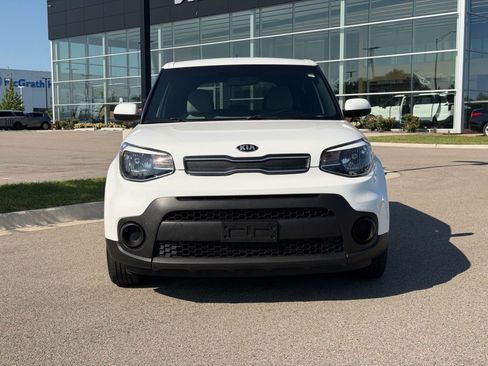 Used 2018 Kia Soul FWD image 2
