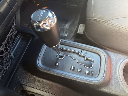 Used 2013 Jeep Wrangler Sport AWD/4WD image 24