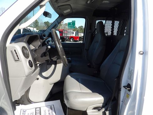 Used 2014 Ford E-150 and Econoline 150 image 16