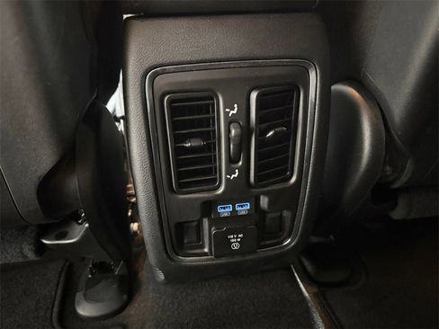 Used 2021 Jeep Grand Cherokee Limited image 18