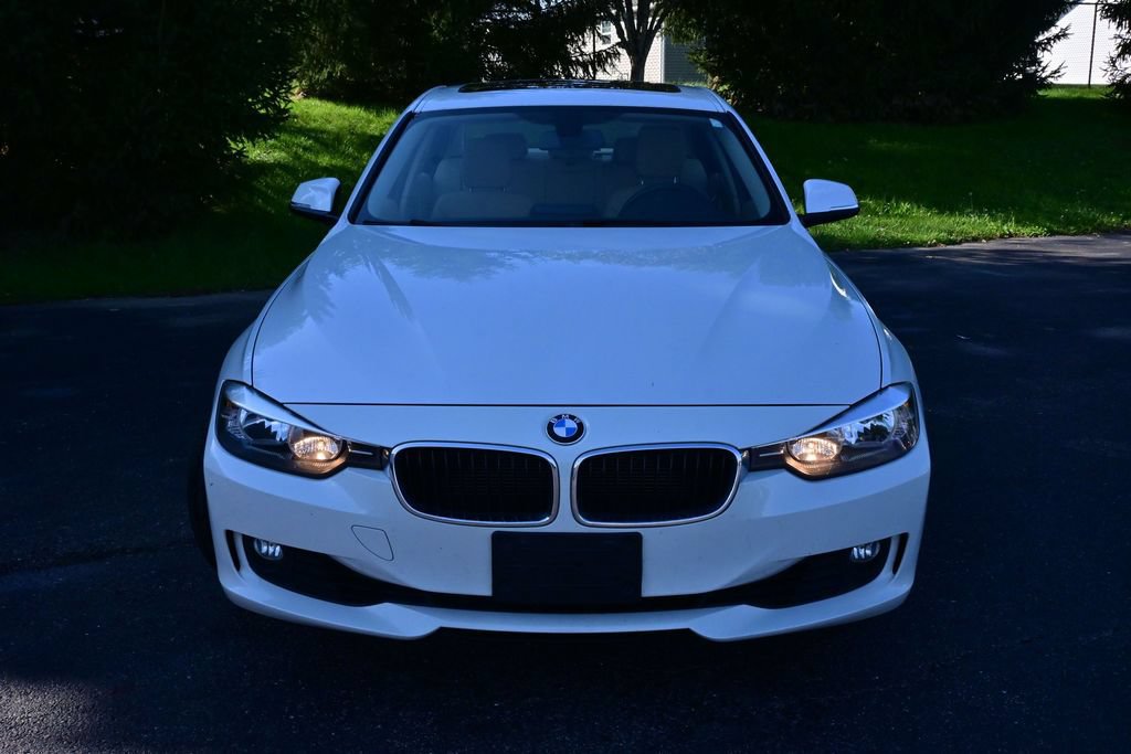 Used 2013 BMW 328i xDrive Sedan AWD/4WD image 3