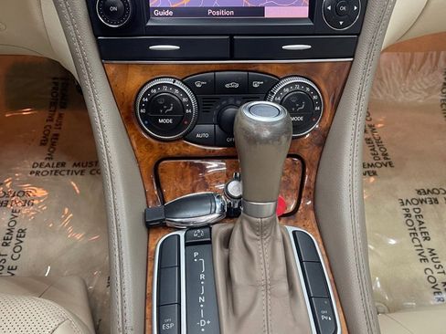 Used 2009 Mercedes-Benz SL 550 w/ Premium I Pkg image 22