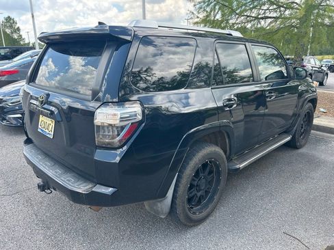 Used 2016 Toyota 4Runner SR5 RWD image 4