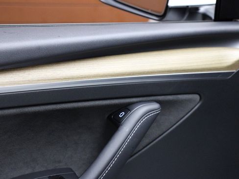 Used 2023 Tesla Model Y Long Range image 20