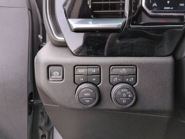 Used 2024 Chevrolet Silverado 1500 RST AWD/4WD image 20