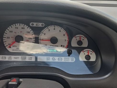 Used 2001 Ford Mustang GT RWD image 6