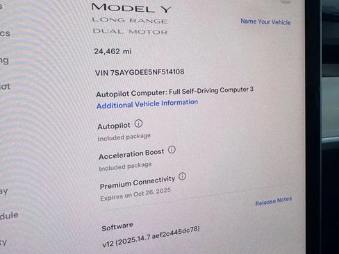 Used 2022 Tesla Model Y Long Range image 32