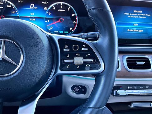 Certified 2023 Mercedes-Benz GLS 450 4MATIC image 21