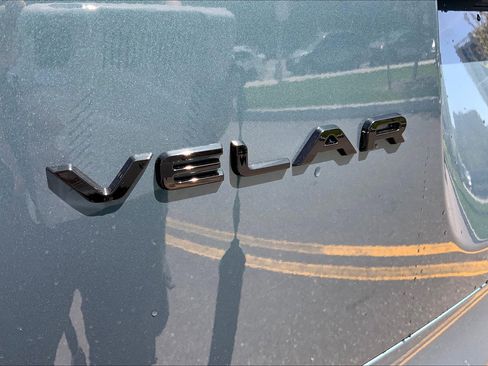New 2026 Land Rover Range Rover Velar Dynamic SE image 15