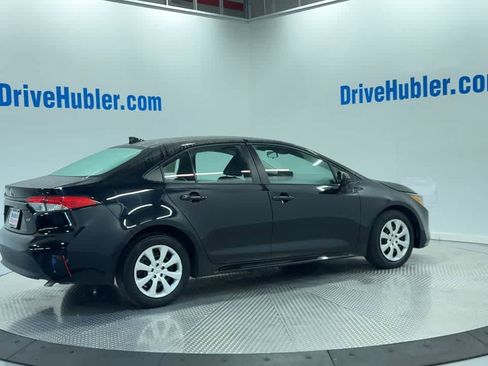 Used 2023 Toyota Corolla LE image 3