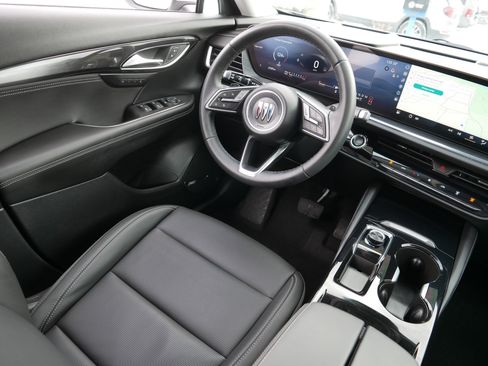 Used 2025 Buick Envision Preferred image 9