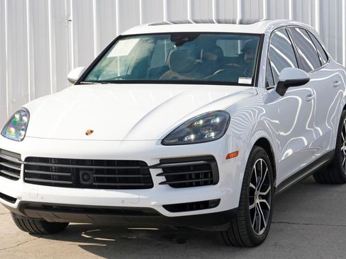 Used 2022 Porsche Cayenne S Platinum w/ Premium Package Plus image 49