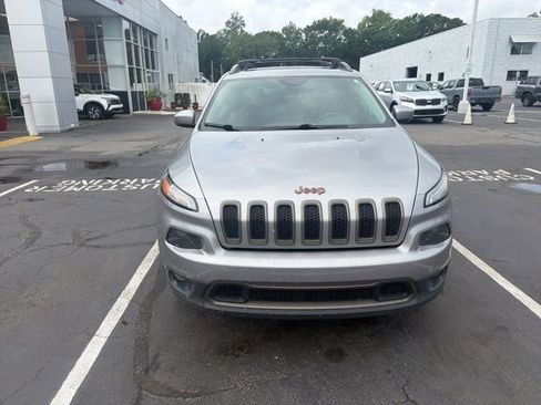 Used 2016 Jeep Cherokee 75th Anniversary AWD/4WD image 4