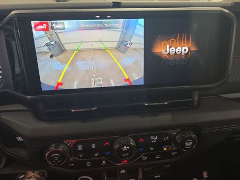 New 2026 Jeep Wrangler Unlimited Rubicon AWD/4WD image 24