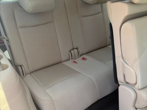 Used 2017 Nissan Pathfinder SV FWD image 18