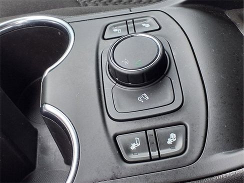 Used 2018 GMC Terrain SLE w/ Driver Convenience Package image 12