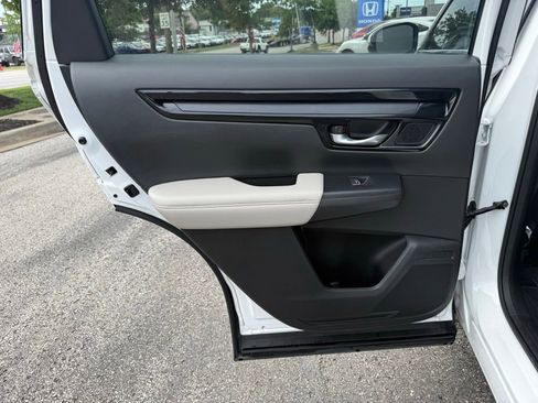 Used 2023 Honda CR-V EX-L image 33
