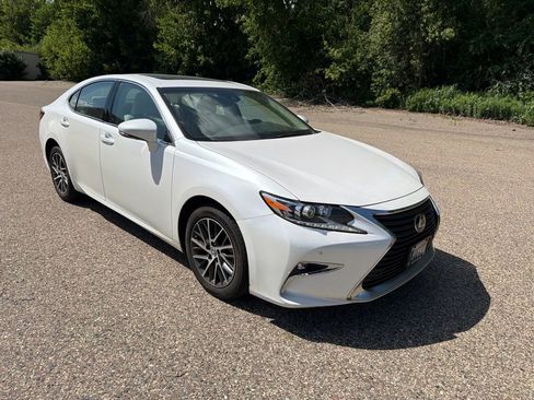 Used 2017 Lexus ES 350 w/ Premium Package FWD image 16