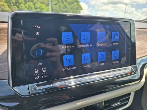 Used 2025 Volkswagen Atlas SEL Premium R-Line AWD/4WD image 25