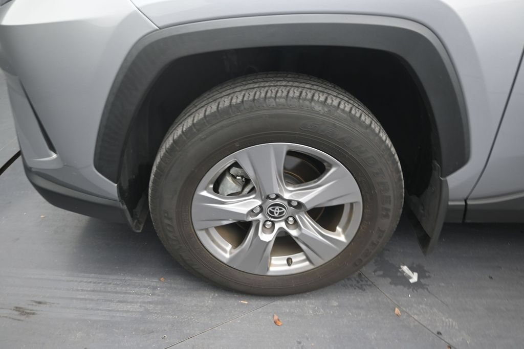 Used 2025 Toyota RAV4 XLE w/ Convenience Package FWD image 9