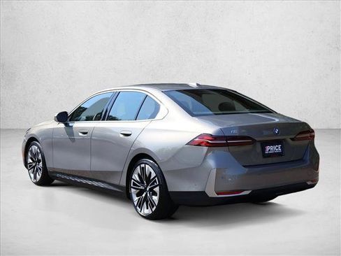 Used 2026 BMW i5 eDrive40 AWD/4WD image 10